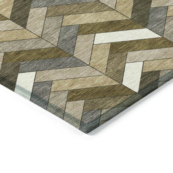 HomeRoots 8' Brown and Ivory Round Geometric Area Rug - Modern, Washable, Durable for Indoor and Outdoor Use 658155