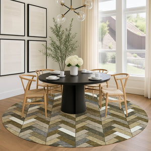 HomeRoots 8' Brown and Ivory Round Geometric Area Rug - Modern, Washable, Durable for Indoor and Outdoor Use 658155
