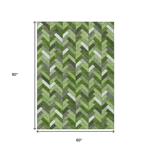 HomeRoots 5' Olive Green and Ivory Geometric Area Rug - Stylish, Washable, Stain-Resistant for Indoor/Outdoor Use 658172