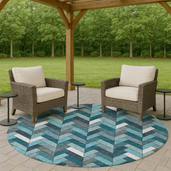 HomeRoots 8' Teal Blue and Ivory Round Area Rug - Stylish, Washable, and Durable for Indoor & Outdoor Spaces 658191
