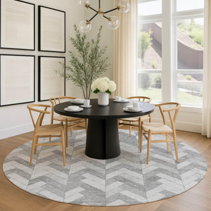 HomeRoots 8' Stylish Silver and Gray Round Geometric Rug – Washable Indoor/Outdoor for High-Traffic Areas 658221