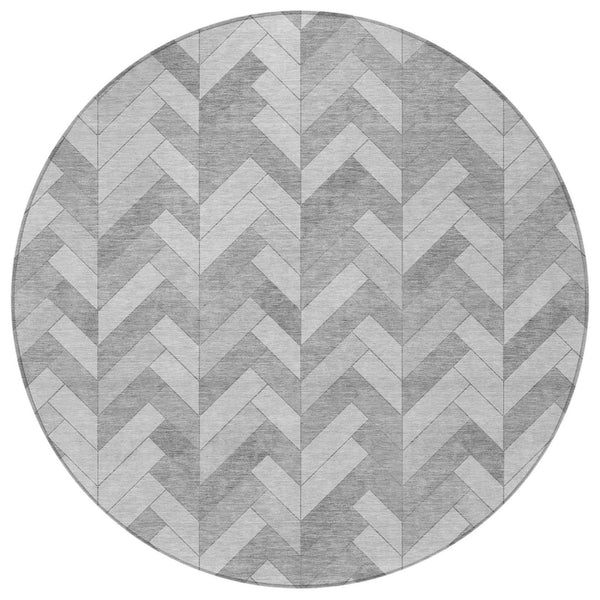 HomeRoots 8' Stylish Silver and Gray Round Geometric Rug – Washable Indoor/Outdoor for High-Traffic Areas 658221