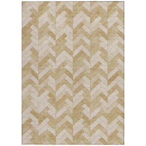 HomeRoots 5' Wheat and Beige Geometric Area Rug - Stylish, Washable, Indoor/Outdoor, Durable for High Traffic Areas 658238