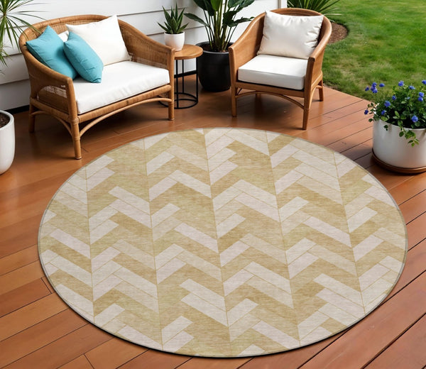 HomeRoots 8' Wheat and Beige Round Geometric Rug – Stylish, Washable, Durable for Indoor/Outdoor Spaces 658239