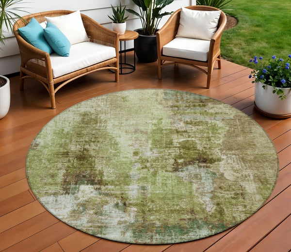 HomeRoots 8' Artichoke Green Beige Round Rug - Stylish Abstract Design for Indoor & Outdoor Spaces, Washable! 658299