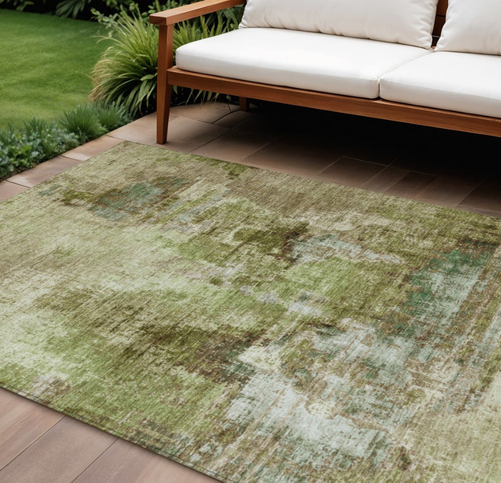 HomeRoots 8' X 10' Artichoke Green Abstract Area Rug - Washable, Durable, Stylish for Indoor & Outdoor Use 658300