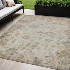 HomeRoots 5' Elegant Ivory Beige & Blue Floral Washable Area Rug - Indoor/Outdoor, Durable & Stylish Design 658364