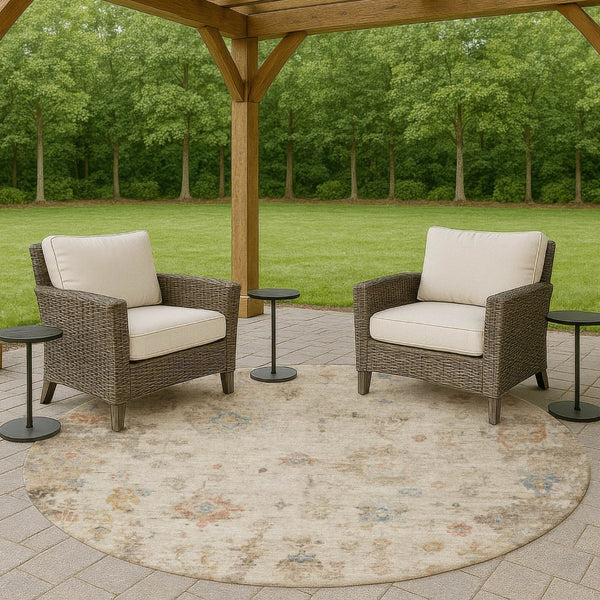HomeRoots 8' Round Floral Indoor/Outdoor Area Rug in Ivory, Beige & Blue - Durable, Washable & Stylish Design! 658365