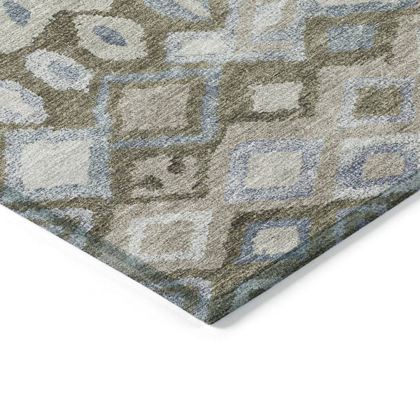 HomeRoots 5' Stylish Beige Taupe & Blue Geometric Indoor/Outdoor Area Rug - Washable, Durable & Versatile! 658436