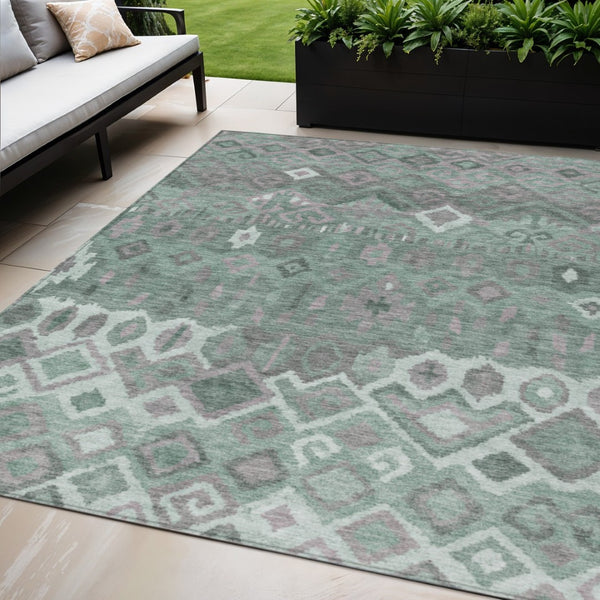 HomeRoots 5' Modern Artichoke Green Gray Ivory Geometric Washable Rug - Durable Indoor/Outdoor Comfort! 658472