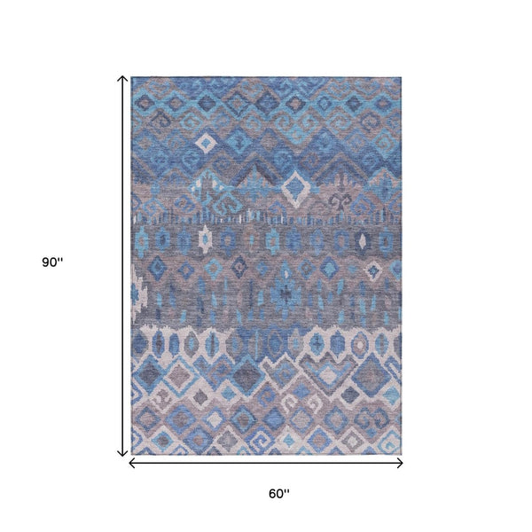 HomeRoots 5' Geometric Blue Gray Ivory Washable Area Rug - Durable, Stylish, Perfect for Indoor & Outdoor Use! 658478