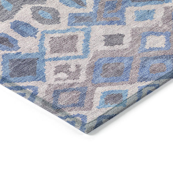 HomeRoots 8' Round Geometric Washable Indoor Outdoor Area Rug in Blue Gray Ivory - Stylish & Durable Design 658479