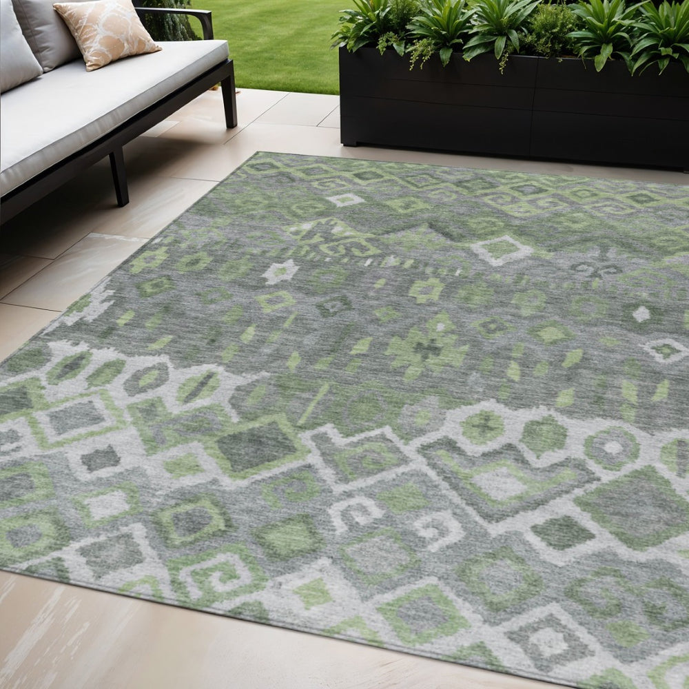 HomeRoots 5' X 8' Geometric Area Rug - Washable, Durable, Stylish Gray, Green & Ivory Design for Indoors/Outdoors 658490