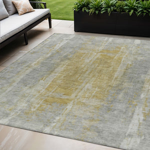 HomeRoots 5' Stylish Pewter and Gold Abstract Area Rug - Washable, Indoor/Outdoor, Stain-Resistant, Durable Design 658670