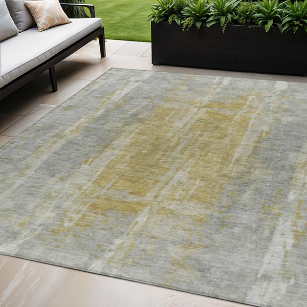 HomeRoots 5' Stylish Pewter and Gold Abstract Area Rug - Washable, Indoor/Outdoor, Stain-Resistant, Durable Design 658670