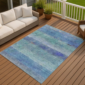 HomeRoots 5' Blue and Ivory Abstract Area Rug - Washable, Durable, Stylish for Indoor and Outdoor Spaces! 658760