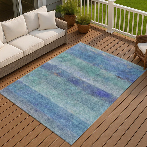 HomeRoots 5' Blue and Ivory Abstract Area Rug - Washable, Durable, Stylish for Indoor and Outdoor Spaces! 658760