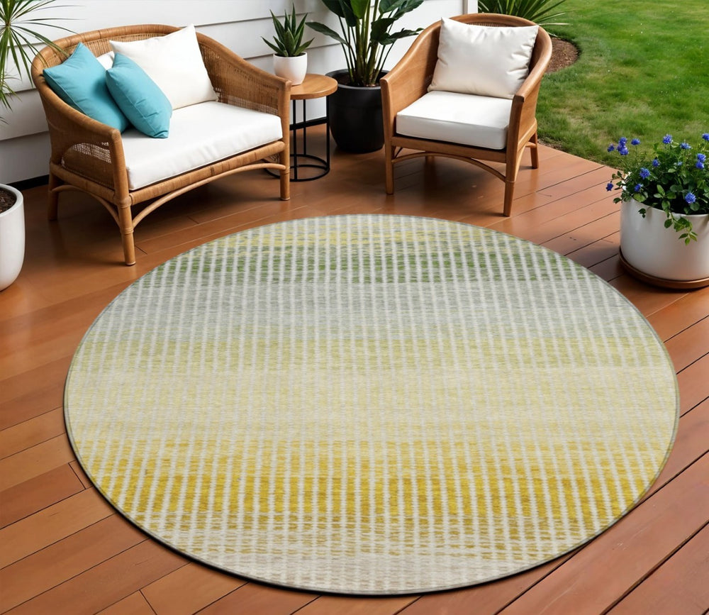 HomeRoots 8' Copper Gray and Beige Round Striped Area Rug – Durable, Washable, Perfect for Indoor & Outdoor Use! 658857