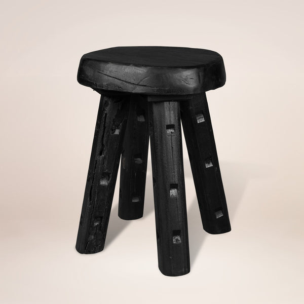 HomeRoots 19" Black Solid Wood Round End Table – Elegant Accent for Living Rooms, Bedrooms & Entryways 659061