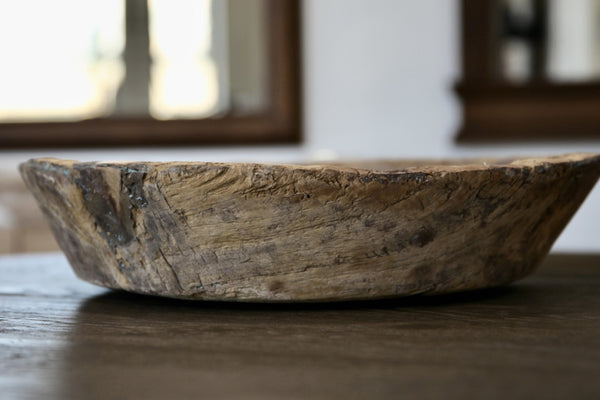 HomeRoots 5" Beige Wood Decorative Bowl - Handcrafted Rustic Centerpiece for Home Décor & Everyday Organization 659064