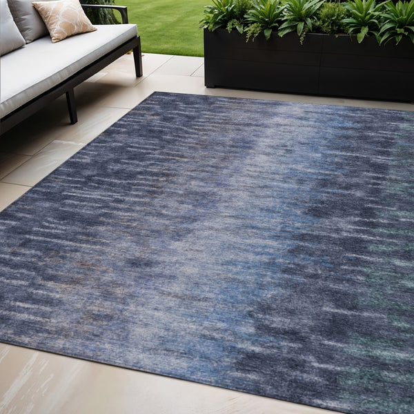 HomeRoots 5' Navy Blue and Ivory Abstract Area Rug – Stylish, Washable Indoor/Outdoor Design for Any Space 659109