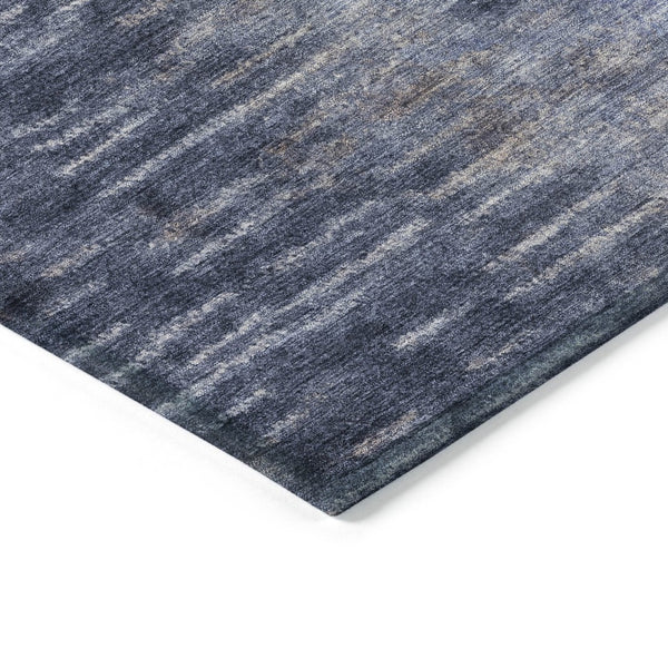 HomeRoots 8' Navy Blue & Ivory Round Abstract Rug - Washable, Durable Design for Indoor & Outdoor Spaces 659110