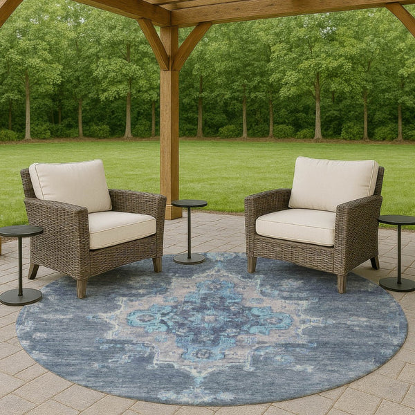 HomeRoots 8' Blue and Gray Round Medallion Rug - Washable Indoor/Outdoor Area Rug for Stylish Living Spaces 659194