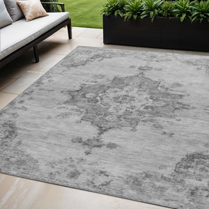 HomeRoots 5' Gray and Silver Medallion Area Rug – Elegant, Washable, Durable for Indoor & Outdoor Spaces 659211