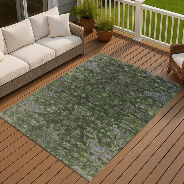 HomeRoots 5' Olive Green and Gray Medallion Area Rug - Washable, Durable Design for Indoor and Outdoor Use 659271