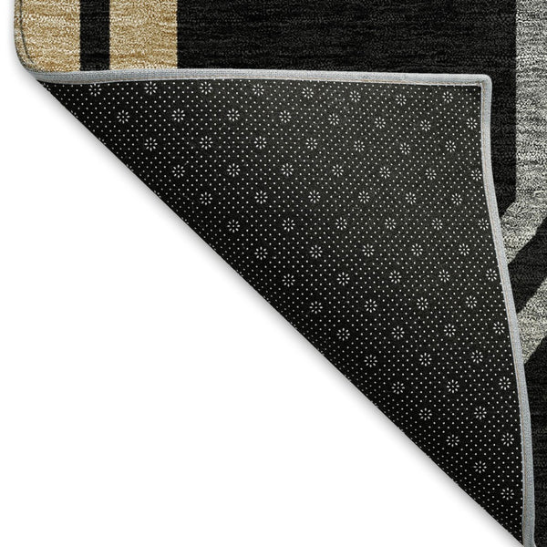 HomeRoots 5' Modern Geometric Washable Area Rug in Black, Beige & Gray - Indoor/Outdoor Durability & Style 659433