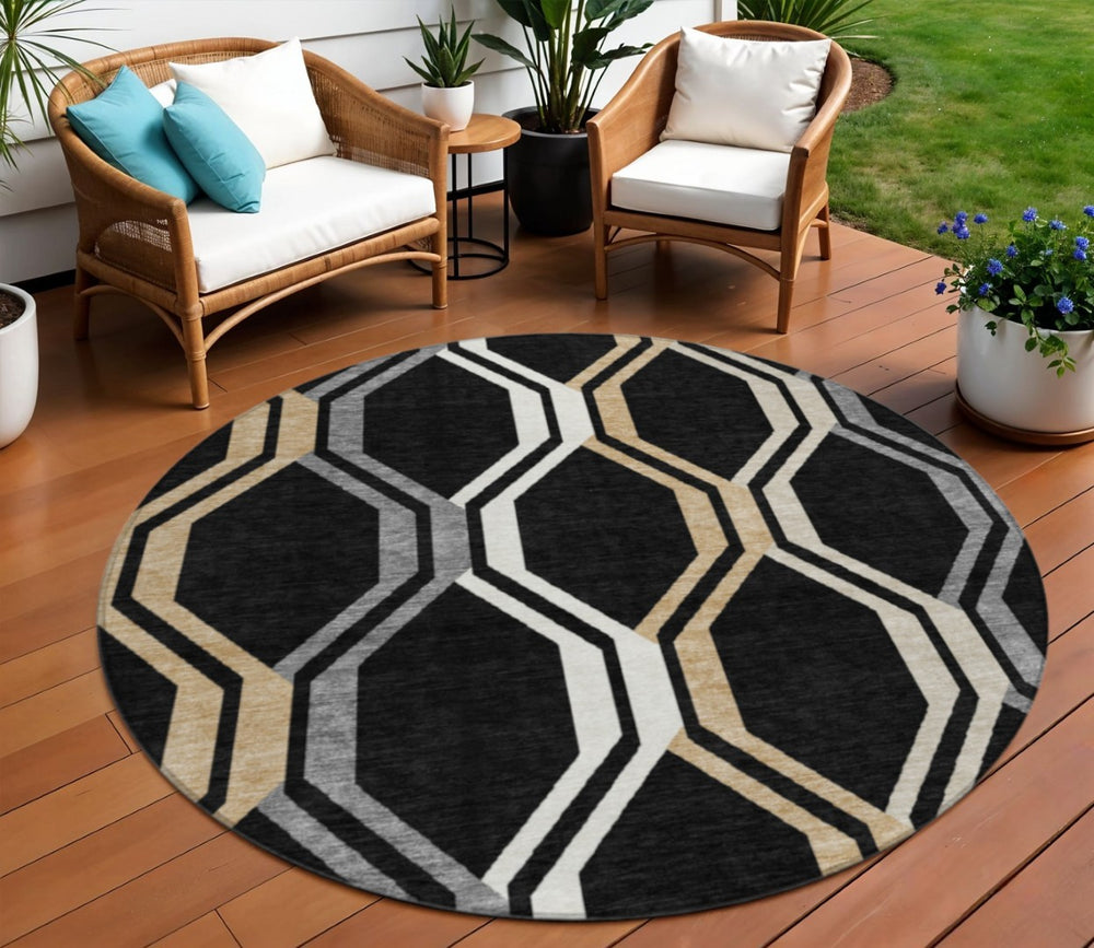 HomeRoots 8' Stylish Black, Beige & Gray Geometric Area Rug - Washable Indoor/Outdoor Design for Versatile Use 659434