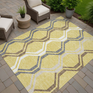 HomeRoots 5' Gold Gray and Ivory Geometric Washable Area Rug - Durable, Stylish for Indoor & Outdoor Spaces 659445