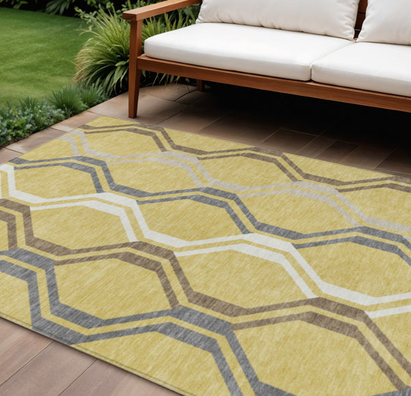 HomeRoots 8' X 10' Stylish Gold Gray Ivory Geometric Area Rug - Washable, Durable for Indoor & Outdoor Use 659447