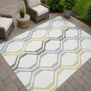 HomeRoots 5' Indoor/Outdoor Geometric Washable Area Rug in Ivory, Gray & Wheat - Modern, Durable & Stylish! 659457