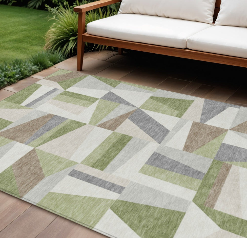 HomeRoots 10' Artichoke Green Geometric Washable Area Rug – Stylish, Durable & Perfect for Indoor/Outdoor Spaces 659507