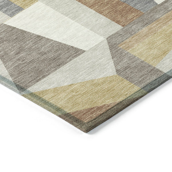 HomeRoots 8' Stylish Beige, Rust & Taupe Round Geometric Washable Rug for Indoor & Outdoor Spaces, Durable Design 659510