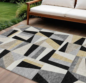 HomeRoots 8' X 10' Stylish Black, Wheat & Ivory Geometric Area Rug - Washable, Durable for Indoor & Outdoor Use! 659517