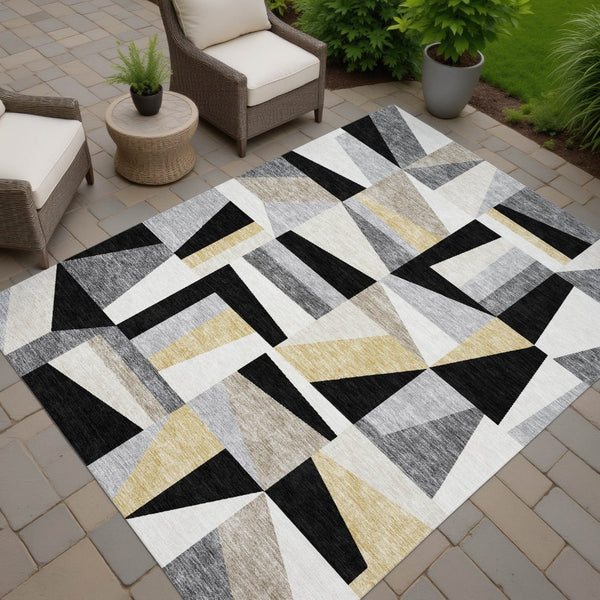 HomeRoots 8' X 10' Stylish Black, Wheat & Ivory Geometric Area Rug - Washable, Durable for Indoor & Outdoor Use! 659517