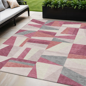 HomeRoots 5' X 8' Blush Pewter Ivory Geometric Rug - Washable, Durable, Ideal for Indoor & Outdoor Spaces 659527