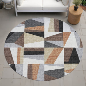 HomeRoots 8' Round Geometric Washable Area Rug in Gray, Brown & White - Stylish, Durable for Indoor/Outdoor Use 659534