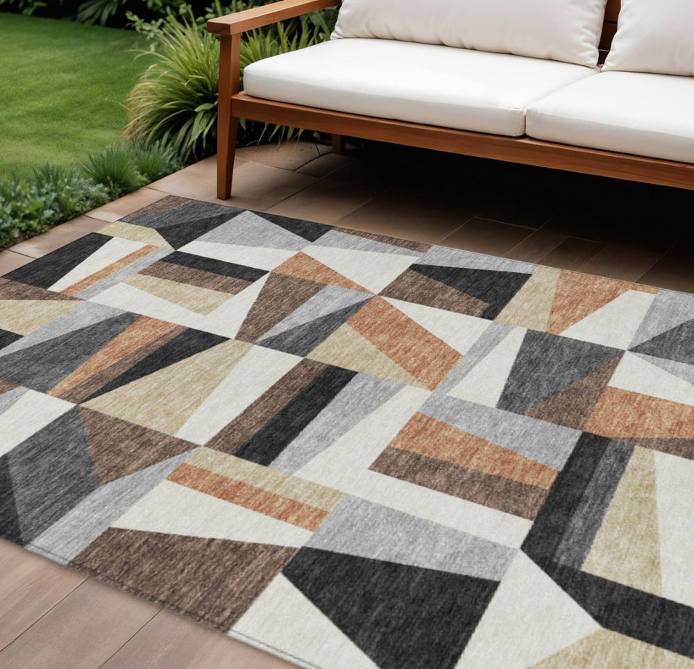 HomeRoots 10' Geometric Washable Area Rug in Gray, Brown & White – Perfect for Indoor & Outdoor Spaces! 659537