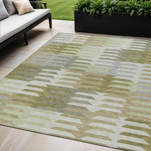 HomeRoots 5' Modern Fern Green Gray Ivory Geometric Washable Area Rug for Indoor & Outdoor Spaces 659569