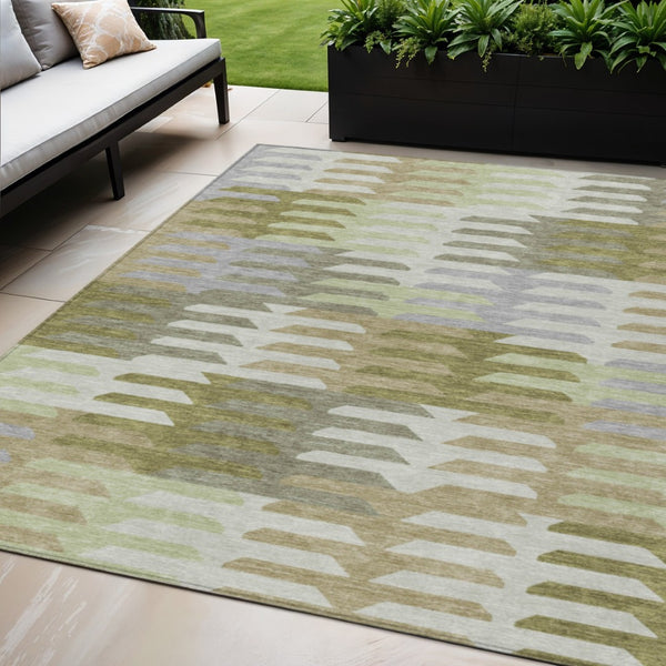 HomeRoots 5' Modern Fern Green Gray Ivory Geometric Washable Area Rug for Indoor & Outdoor Spaces 659569