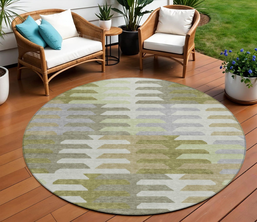 HomeRoots 8' Fern Green, Gray & Ivory Round Geometric Area Rug – Washable, Durable for Indoor/Outdoor Use! 659570