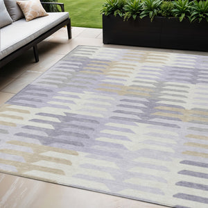 HomeRoots 5' Stylish Lavender Silver & Gray Geometric Area Rug – Washable Indoor/Outdoor Design for Any Space 659581