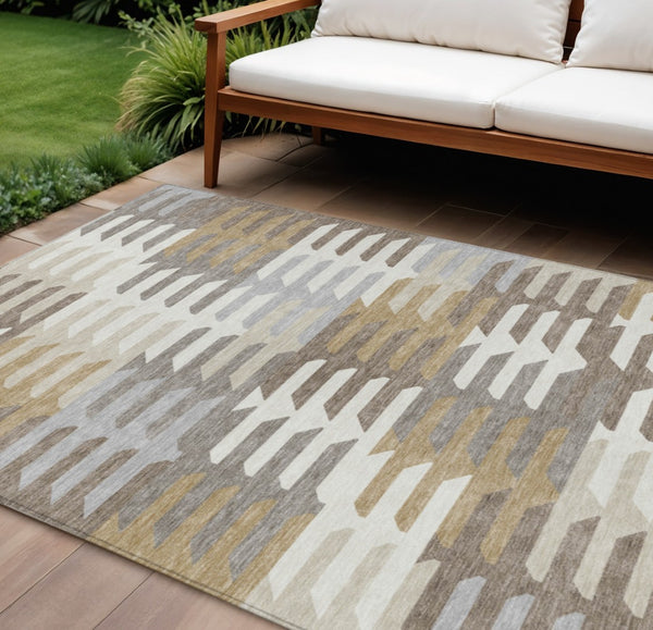 HomeRoots 8' X 10' Taupe Gray & Ivory Geometric Area Rug - Washable, Stain-Resistant, Ideal for Indoor/Outdoor Use 659589
