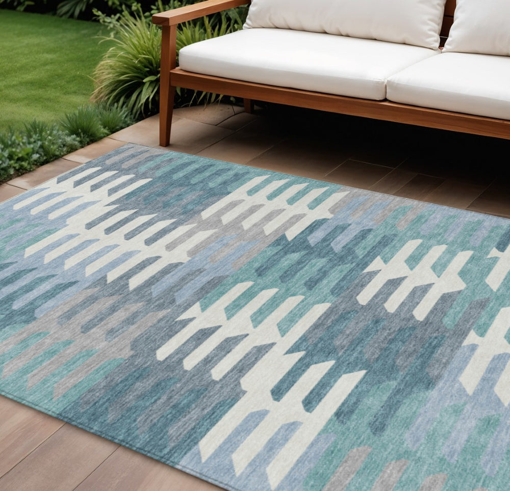 HomeRoots 9' Stylish Geometric Teal Blue Ivory & Gray Washable Area Rug for Indoor/Outdoor High-Traffic Spaces 659596