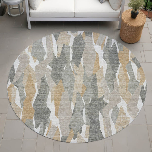HomeRoots 8' Round Striped Rug in Pewter, Wheat, and Ivory - Stylish, Durable for Indoor/Outdoor Spaces! 659630