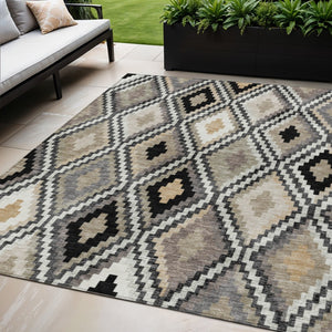 HomeRoots 5' Modern Geometric Washable Area Rug - Black, Ivory & Beige, Durable for Indoor/Outdoor Use 659707