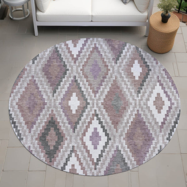 HomeRoots 8' Blush Ivory and Gray Round Geometric Rug - Stylish, Washable for Indoor/Outdoor Use & Easy Care 659714